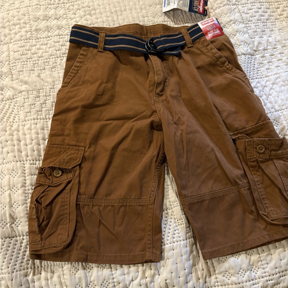 NWT Wrangler Tan Cargo Shorts with Belt